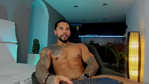 joe_esthetic online show from February 25, 1:41 am