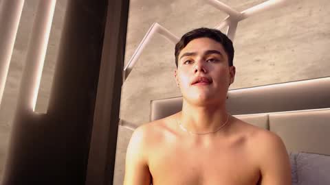 JOEY  online show from March 6, 7:02 pm