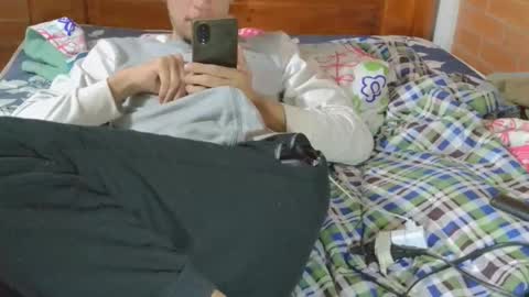 johan70nsexy online show from March 31, 8:48 am