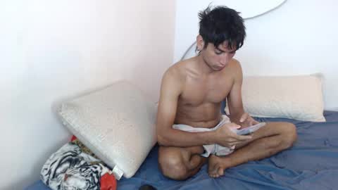 johan online show from October 13, 3:08 am