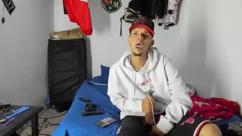 johan_and_antonella online show from February 19, 6:01 am