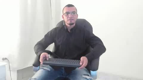 johan online show from November 8, 4:37 am