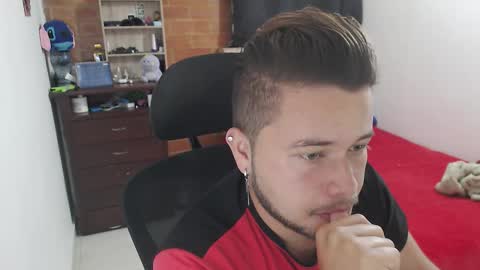 JOHAN independient model online show from February 23, 4:31 pm