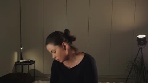 Jo online show from December 1, 8:29 pm