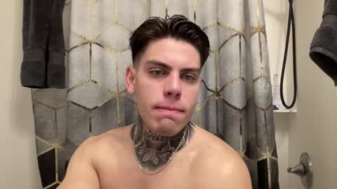 Snapshot of johnafterdark chatting on February 4, 3:36 pm JAXX online show from February 4, 3:36 pm