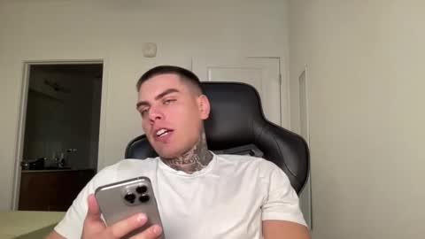 Snapshot of johnafterdark chatting on October 13, 11:40 pm JAXX online show from October 13, 11:40 pm