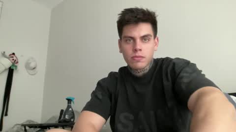 Snapshot of johnafterdark chatting on December 6, 10:13 pm JAXX online show from December 6, 10:13 pm