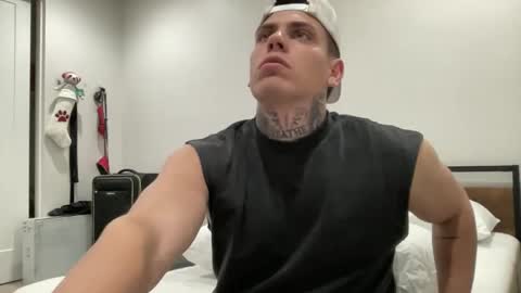 Snapshot of johnafterdark chatting on December 22, 4:28 am JAXX online show from December 22, 4:28 am