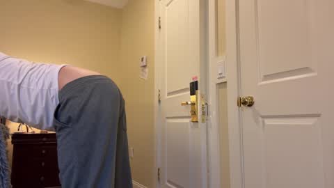 J online show from December 22, 7:42 pm