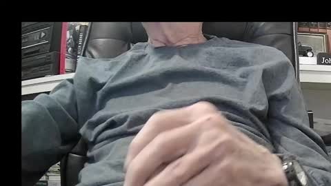 Snapshot of johngp777 chatting on December 2, 9:34 pm johngp777 online show from December 2, 9:34 pm