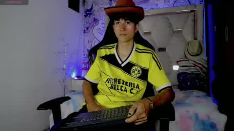 johnny_cagee online show from April 22, 4:52 am