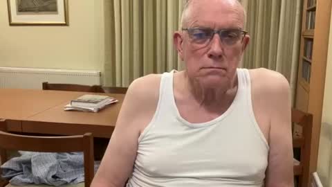 Snapshot of johnsenior41 chatting on February 16, 9:59 pm johnsenior41 online show from February 16, 9:59 pm