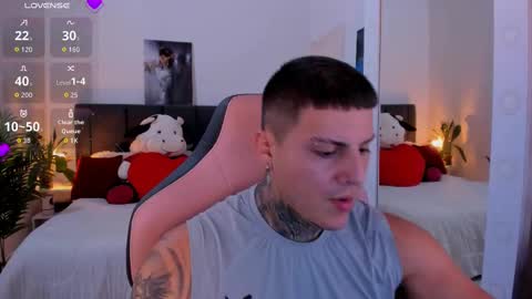 Johny online show from October 11, 7:50 pm