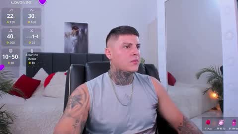 Johny online show from October 25, 6:52 pm