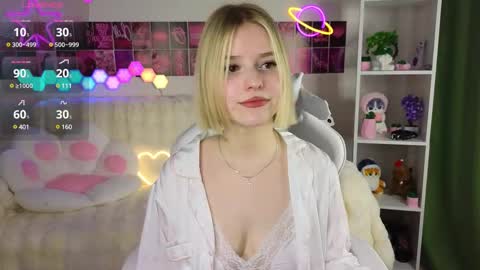 Snapshot of joice_queen chatting on March 3, 9:48 pm Paula online show from March 3, 9:48 pm