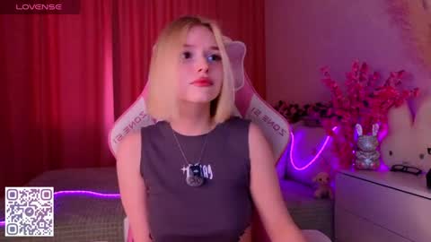 Paula online show from June 9, 1:06 am