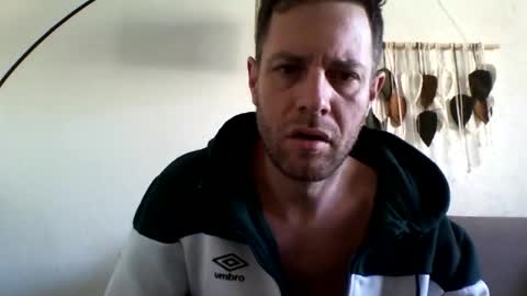 jojo19844 online show from February 5, 9:35 am