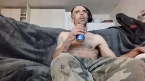 jojomojo648497 online show from April 18, 9:55 am