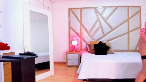 Pantyhose Queen online show from February 10, 7:49 pm