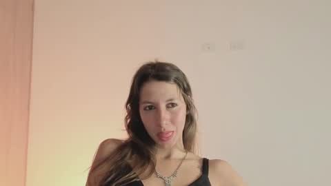 jolie_lov online show from October 15, 1:56 pm