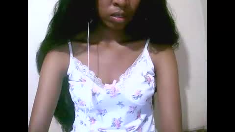 joliekah27 online show from April 20, 8:45 pm