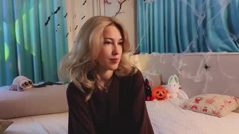 Viola online show from October 30, 11:11 am