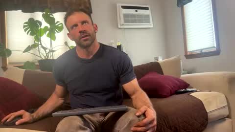 Jon Aries online show from April 24, 7:27 pm
