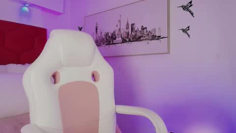 Jonas  online show from November 16, 2:41 pm