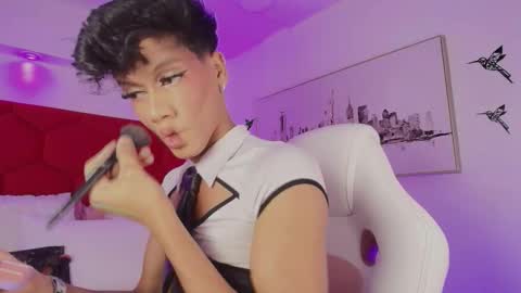 Jonas  online show from November 17, 2:52 pm