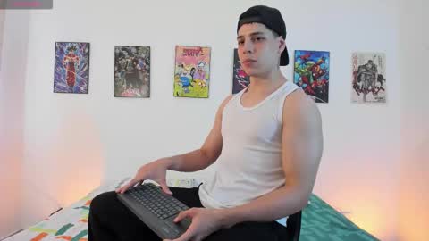 Instagram jonathanfit14 online show from March 23, 9:42 pm