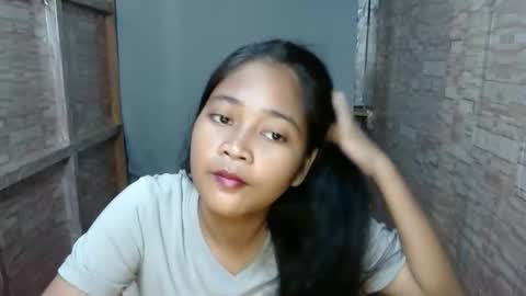 jonna2568 online show from October 6, 1:51 pm