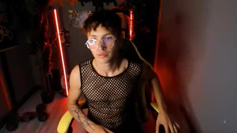 Snapshot of jonny_dark chatting on September 10, 11:11 am Jonny online show from September 10, 11:11 am