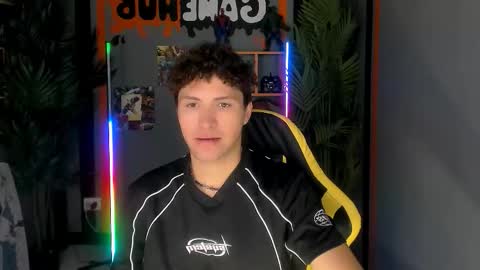 Jonny online show from November 28, 8:32 am