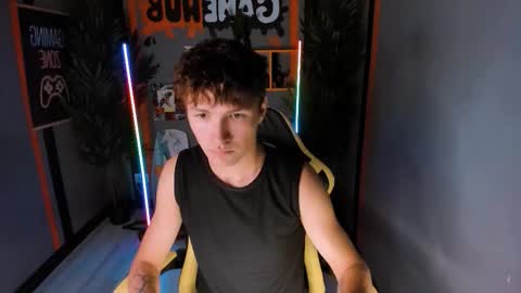 Snapshot of jonny_dark chatting on September 15, 11:01 am Jonny online show from September 15, 11:01 am