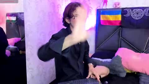 Snapshot of jonny_gilbert chatting on October 4, 3:43 pm jonny_gilbert online show from October 4, 3:43 pm
