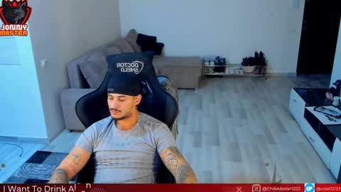 jonnyporn1 online show from October 18, 7:01 am