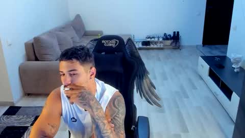 jonnyporn1 online show from October 15, 4:16 am