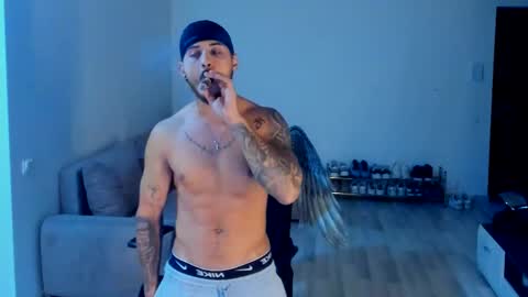 jonnyporn1 online show from October 3, 9:34 pm