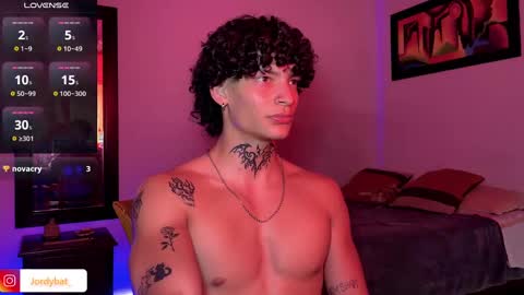 Snapshot of jordybatt chatting on February 18, 6:26 pm JORDY online show from February 18, 6:26 pm