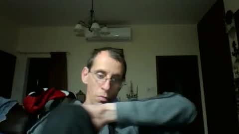 jos39a online show from April 20, 6:22 pm