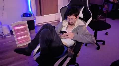 Josef online show from April 1, 11:01 pm