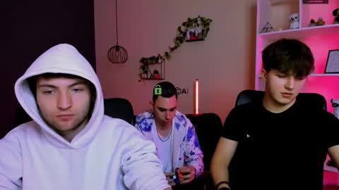 joseph_bear_ online show from March 15, 9:56 am