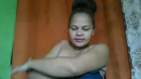 josephiealdy online show from May 25, 10:54 am