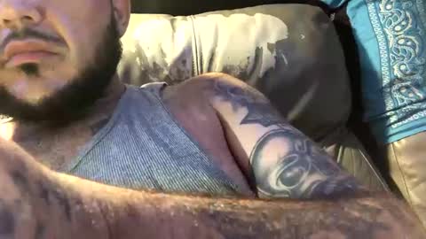 Snapshot of josephvilla1018 chatting on October 18, 11:03 am josephvilla1018 online show from October 18, 11:03 am