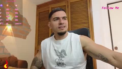 josh_miller01 online show from May 29, 1:42 pm
