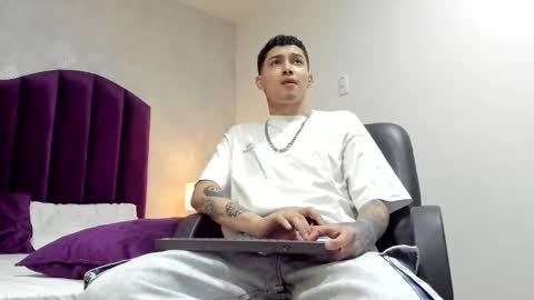 JoshBeech online show from February 17, 1:43 pm