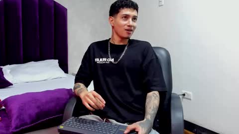 JoshBeech online show from February 25, 1:04 pm