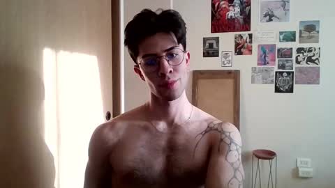 Snapshot of jotarojas1 chatting on December 9, 10:20 pm jotarojas1 online show from December 9, 10:20 pm