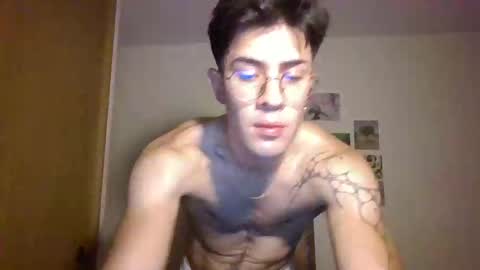 Snapshot of jotarojas1 chatting on January 10, 4:54 am jotarojas1 online show from January 10, 4:54 am