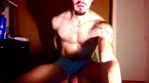 jotarojas1 online show from November 18, 6:38 am